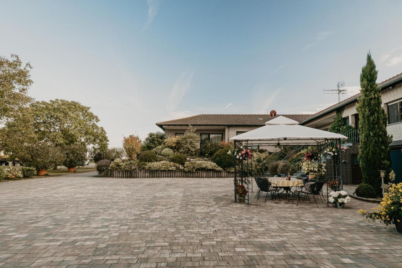 Weingut U. Gaestehaus Vogt-Fehlinger Biebelsheim ภายนอก รูปภาพ