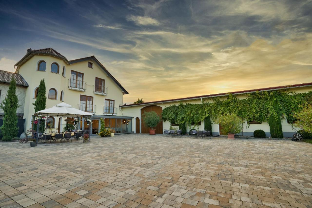 Weingut U. Gaestehaus Vogt-Fehlinger Biebelsheim ภายนอก รูปภาพ